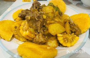 Pork Spine Stewed with Potato and Green Beans