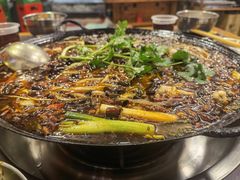 -鸿顺老铁锅美蛙鱼府(解放碑店)