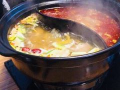 -陆记牛庄·碳锅龙虾烧烤(爱上花园店)