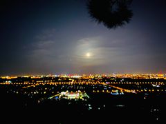-鬼笑石后山停车场