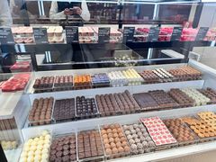 -Laderach 莱德拉(上海环贸iapm店)