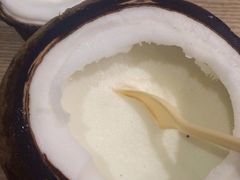 -志龙皇冠吃货椰子铺