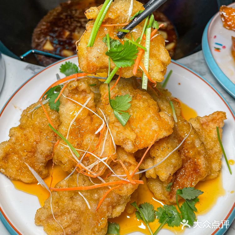 这顿铁锅炖大公鸡🍲放眼杭州也是相当炸裂!