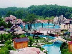 -金孔雀温泉旅游度假村