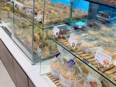 面包甜点陈列柜-巴黎贝甜(常德路店)