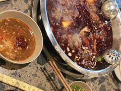 -肖肖酸萝卜鱼火锅(总店)