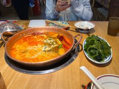 -洱火云南酸菜牛肉火锅(石景山当代商城店)