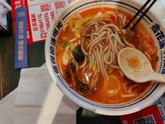 -鑫花溪牛肉米粉(东环大润发店)
