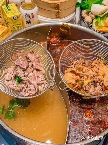 这家牛肉鲜切火锅我已经吃了五年了 他家的牛肉我一个人