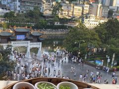 -包整·丝娃娃(一览甲秀楼风景店)