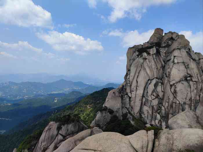 天柱山风景区-"跟朋友自驾去的,因为是旅游旺季,人很多.