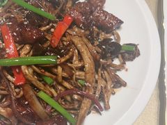 -八府香鸭·啫啫煲(华山路店)