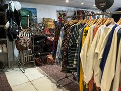 -Retrock Designer Vintage Store