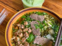 -花溪牛肉粉(八鸽岩店)