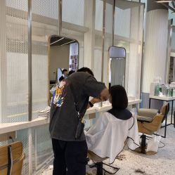 -PE SALON 