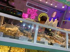 面包甜点陈列柜-上海哈尔滨食品厂(合生汇店)