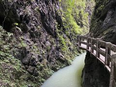 -龙水峡地缝景区