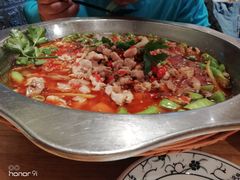 -兔行天下-鸿鹤鲜锅兔(中海国际店)