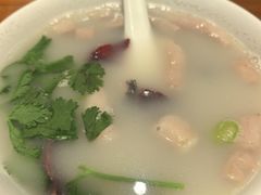 -老天桥酱肉烧饼夹肘子(天桥店)