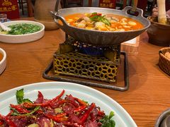 -老滇山寨•云南特色菜•地方菜•民族风情歌舞表演(金碧店)