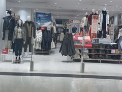 -优衣库(上海金桥国际商业广场店)