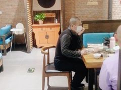 大堂-苹果树下艺术餐厅(宋庄店)