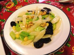 -闯关东东北农家菜(崂山石老人店)