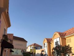 -URBAN REVIVO(北京斯普瑞斯奥特莱斯店)