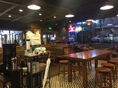 大堂-星巴克臻选(青岛麦凯乐分店)