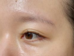 -一个差评成就的纹眉店