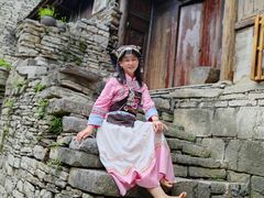 -高荡千年布依古寨旅游景区