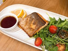 香煎三文鱼排-Money Shops(愚园路店)