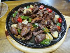 -老东镇啤酒屋海鲜加工·蒸汽海鲜·海鲜烧烤(台东店)