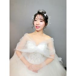 -艾米丽婚纱礼服