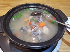 姬松茸炖鸡-妈妈的味道(和顺古镇店)