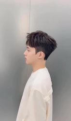 -一家只做男发烫染的店