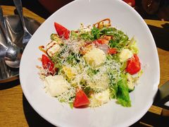 希腊沙拉-机器人火炉披萨(爱琴海店)