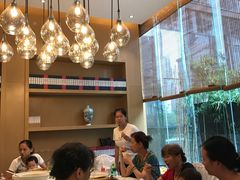 -鱼鲜饭香·招牌汽锅剁椒鱼头王