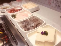 -海底捞火锅鲜切牛肉主题店(长寿路店)