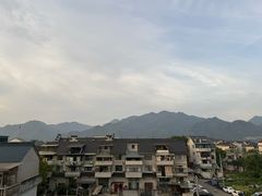 -头上红煨盐鸡·非遗院子餐厅