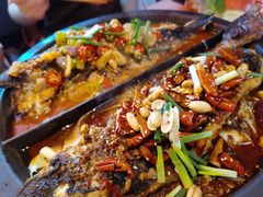 -鸣记脆皮烤鱼·海鲜烤鱼(三八广场店)