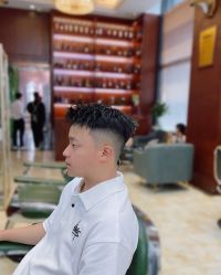 -尼特斯男士发型馆