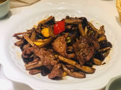 香芒茶树菇炒牛肉-陶陶居酒家(海岸城店)