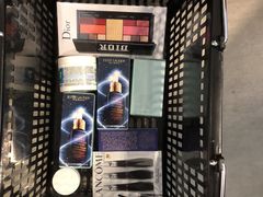 -日上免税店(三径路t3店)