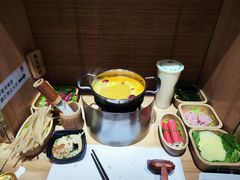 -独食火锅·半米屋台(直营总店)