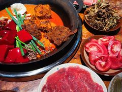 -四小区火锅·巷子里的重庆火锅(花照壁店)