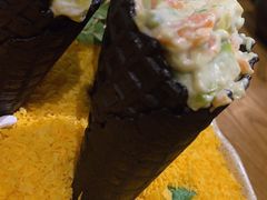 三文鱼牛油果手卷-荟廷·晶萃(陆家嘴尚悦湾店)