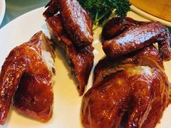 脆皮乳鸽-海逸海鲜酒家(古北店)