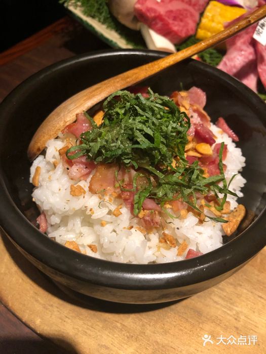 松阪牛烧肉 M(法善寺横丁店)蒜香石锅饭图片
