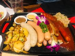 香肠拼盘-申德勒加油站餐厅(三里屯北小街店)